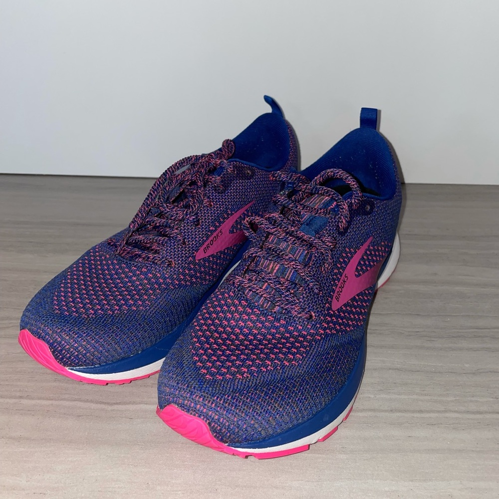 BROOKS WOMENS REVEL4 RUNNING SHOE